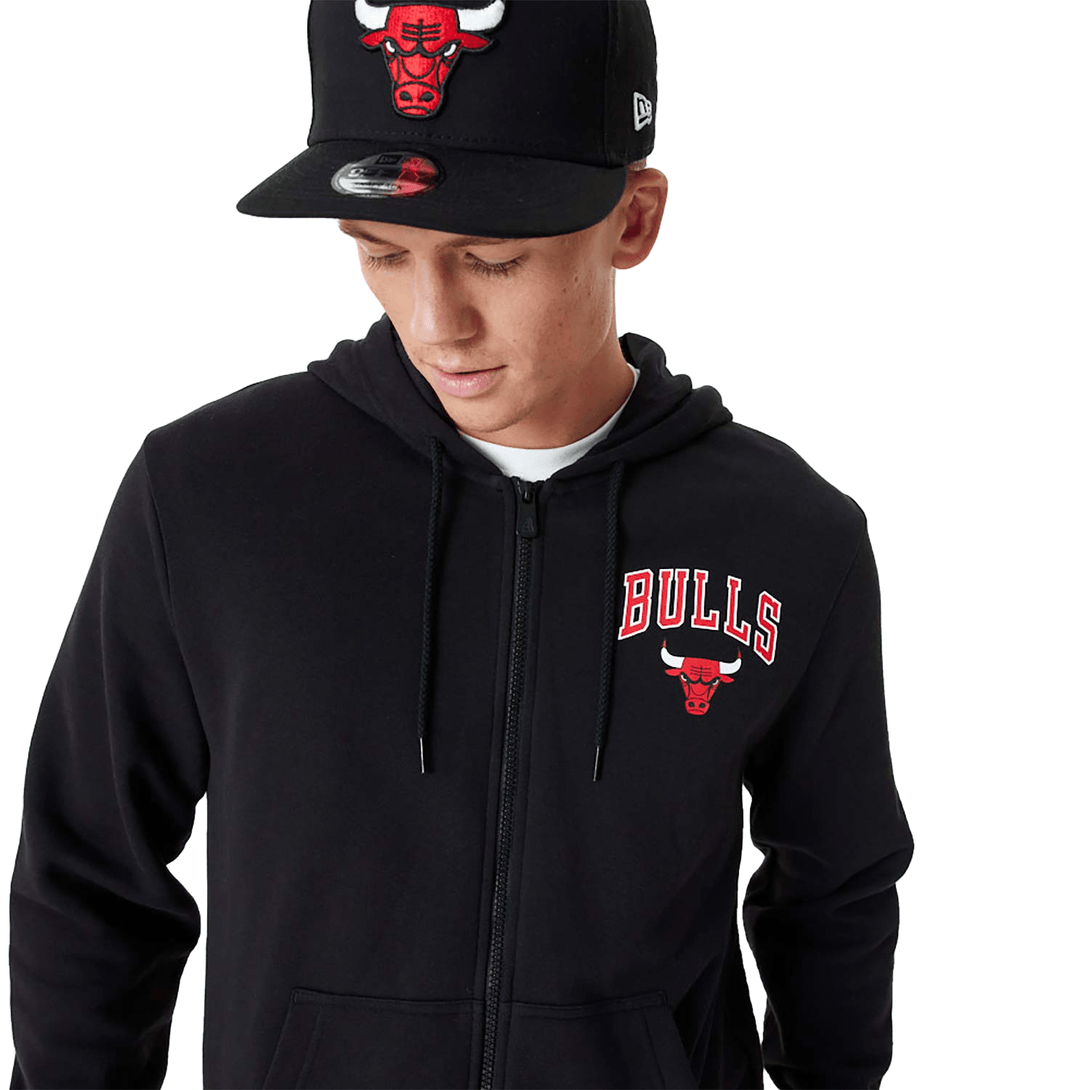 New Era Chicago Bulls NBA Essentials Black Full-Zip kapucnis pulóver - Sportmania.hu