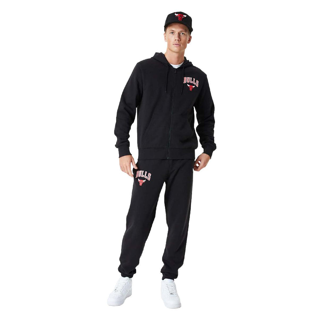 New Era Chicago Bulls NBA Essentials Black Full-Zip kapucnis pulóver - Sportmania.hu