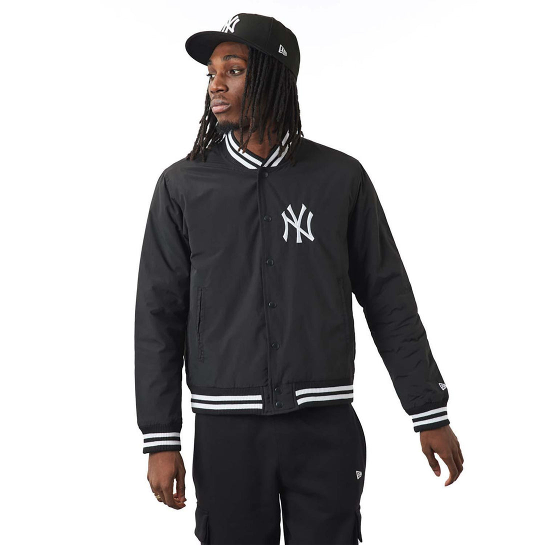 New York Yankees Team Logo Black Bomber dzseki - Sportmania.hu