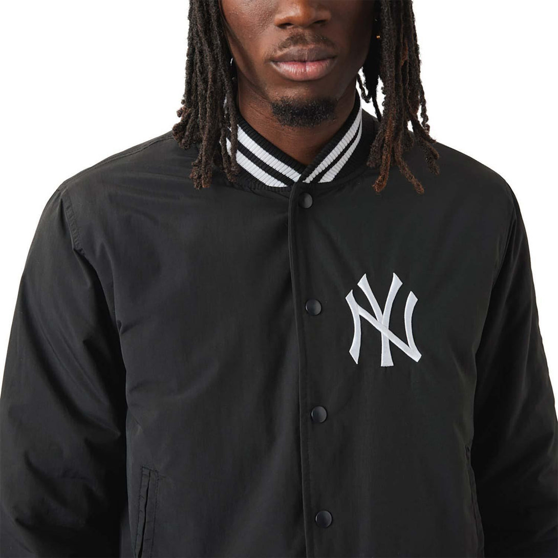 New York Yankees Team Logo Black Bomber dzseki - Sportmania.hu