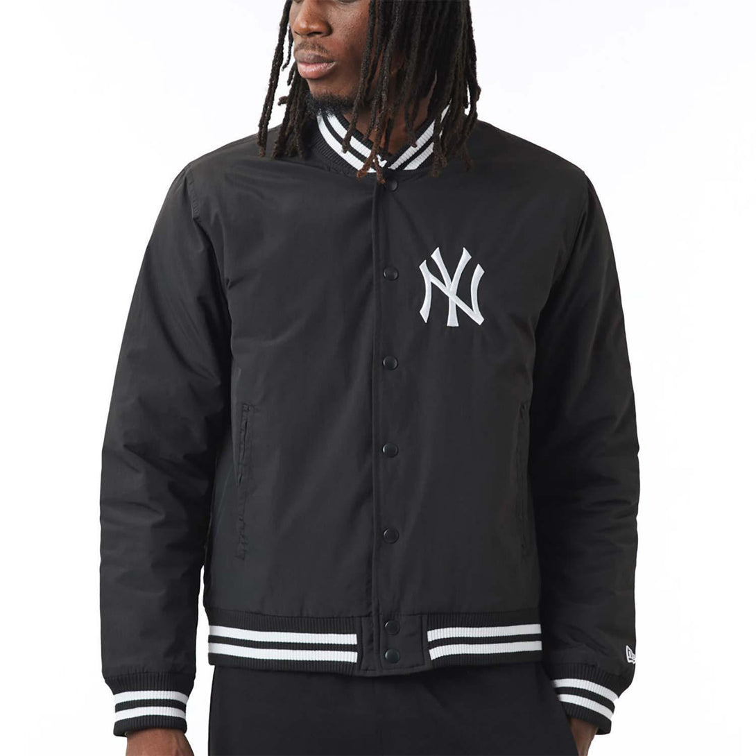 New York Yankees Team Logo Black Bomber dzseki - Sportmania.hu